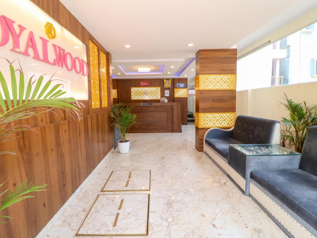 Hotel Oyo 36197 Royal Wood Bengaluru Zewnętrze zdjęcie